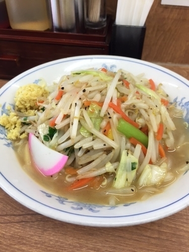 「タンメン　730円　＋100円唐揚げ（2個）」@トナリの写真