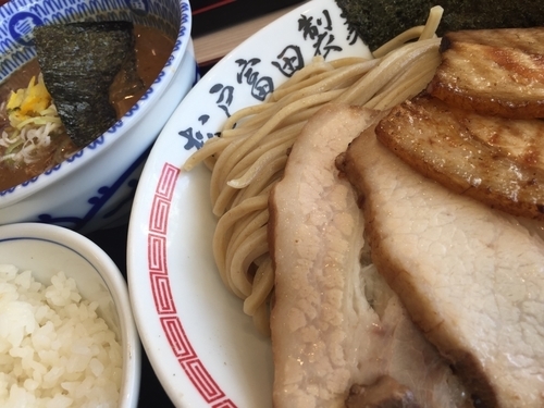 「つけチャーシュー 1,050円 海苔 100円 ライス 130円」@松戸富田製麺 三井アウトレットパーク木更津店の写真