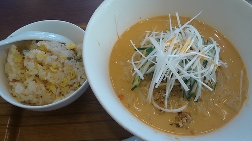 「豆乳冷やしたんたん麺とミニ炒飯のセット」@中華彩園 みなとみらい店の写真