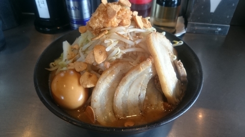 「どてちんちゃーしゅーめん、大、野菜増し、味玉」@濃厚らーめんガツリの写真