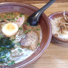 元祖ごまらぁ麺 宝龍の画像