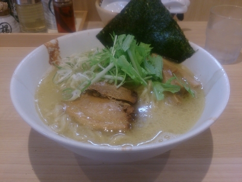 「塩らーめん」@麺処つむじの写真