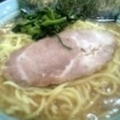 家系ラーメン やややの画像