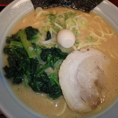 横浜家系ラーメン 港家の画像