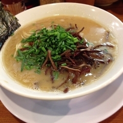 博多長浜らーめん ぼたん 高田馬場店の画像