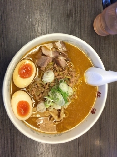 「みそ大盛870円+あじ玉100円」@さっぽろ純連 札幌本店の写真