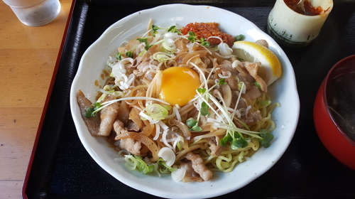 「よつたまめん ￥680」@みどり食堂の写真