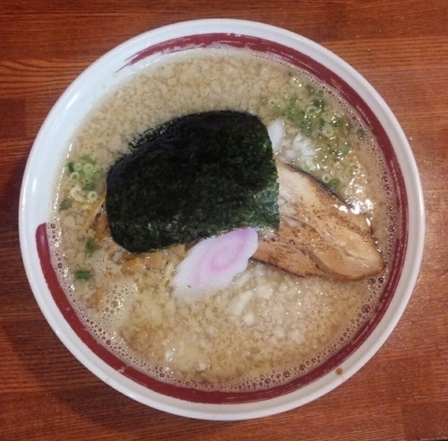 「ニボシ背脂ソバ680円大盛150円増」@らー麺 たまや零式の写真