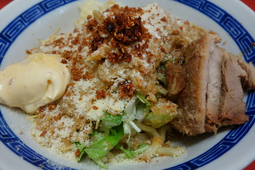 「冷やしまぜそば900円アブラ以外全まし豚」@ジャンプの写真