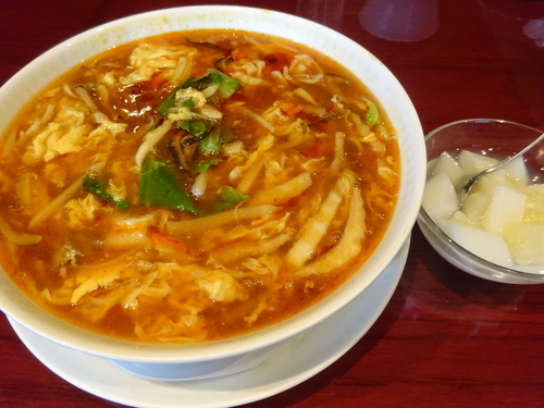 「酸辣湯麺 ご飯かサラダかデザート付き 980円」@SANKOUEN CHINA CAFE & DININGの写真