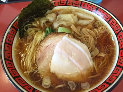 「ワンタン中華そば大盛」@中華そば 華丸の写真