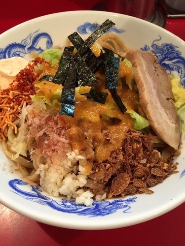 「冷やしまぜそば770円+大盛100円」@ジャンクガレッジ 東大宮店の写真