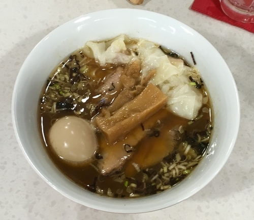 「生姜を効かせたレジェンドの醤油ラーメンM-style 特製」@ラーメン星印の写真