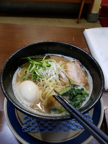 「2号ラーメン、九州炊き込みご飯」@麺場五代目の写真
