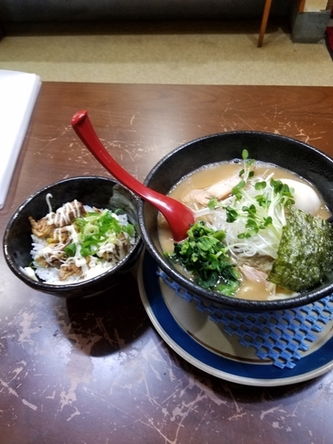 「2号ラーメン、マヨ鶏丼」@麺場五代目の写真