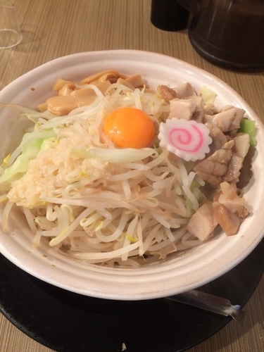 「ガツ盛 まぜそば」@満開屋 川口本店の写真