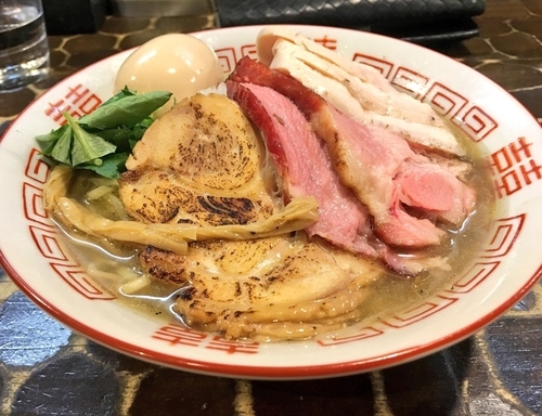 「【限定①】冷し煮干そば＋特級トッピング」@特級鶏蕎麦 龍介の写真