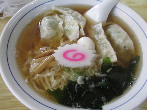 「餃子ラーメン+ｱｲｽｺｰﾋｰ　「650円+無料」」@手打ちらーめん 一兆の写真