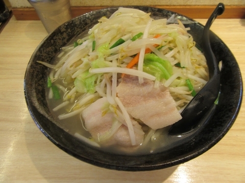 「タンメン大（８００円）」@タンメンしゃきしゃきの写真