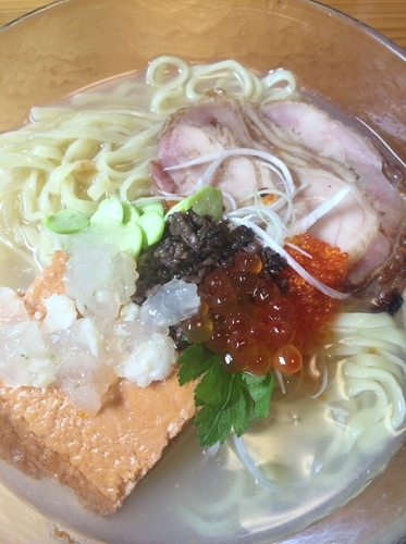 「限定 冷やし貝鮮丸 オマール海老の茶碗蒸しのせ ¥950」@はりけんラーメン 南店の写真