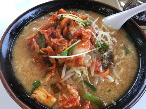 「キムチみそ（大盛）」@くるまやラーメン 松本渚店の写真