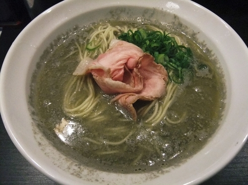 「マッドクラブそば（900円）」@灰汁中華 丿貫 福富町本店の写真