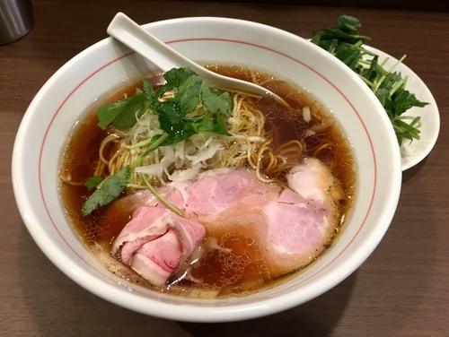 「ラーメン 黒＋薬味」@八咫烏の写真