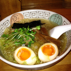 ラーメン 中庸の画像