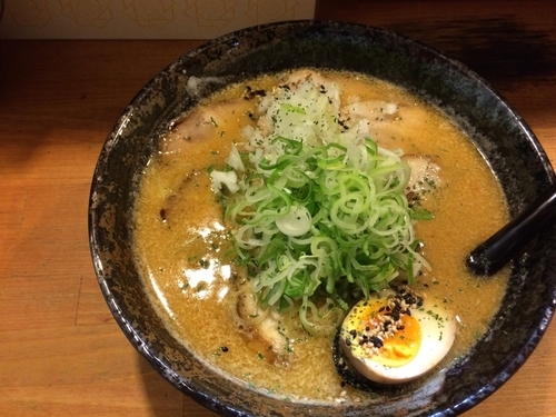 「濃厚温玉味噌ラーメン」@獅子王の写真