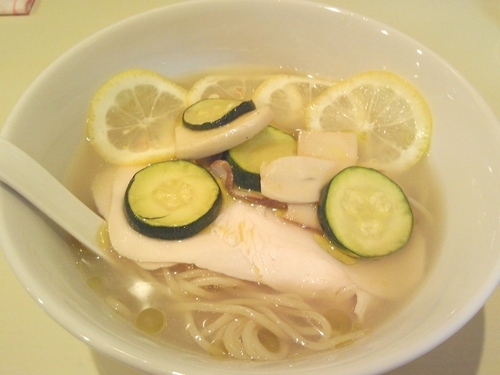 「【限定】冷たいレモンらーめん￥700」@らーめん コッコの写真