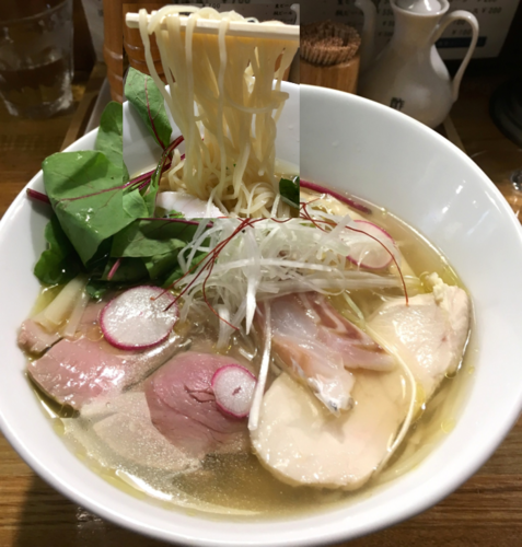 「フュメ ド ポアソンと鶏の清湯 1100円 (２周年限定）」@麺庵 小島流の写真
