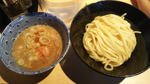 「濃厚海老豚骨つけめん」@頑者NEXT LEVEL アクアシティお台場店の写真