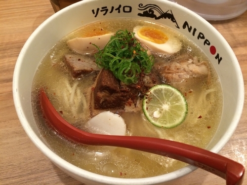 「特製角煮塩ラーメン」@ソラノイロ NIPPONの写真