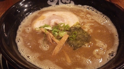 「ラーメン 煮干しとんこつ」@とんこつらーめんてっぺんの写真