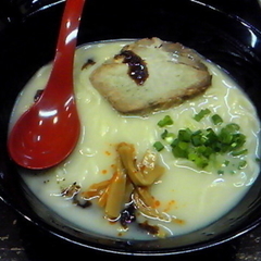 本格博多豚骨ラーメン 豚野郎 護国寺店の画像