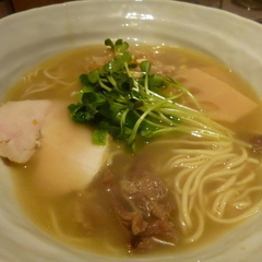 骨付き鶏 ひなやの画像