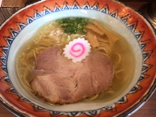 「鶏塩ラーメン 500円」@石臼玄麦自家製らーめん 丸竈の写真