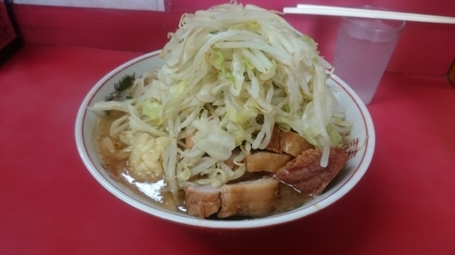 「ぶた5枚入り大ラーメン、野菜、ニンニク」@ラーメン二郎 環七一之江店の写真