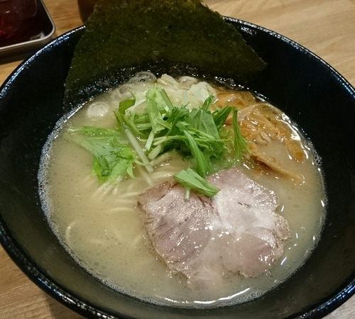 「塩一房らーめん　700円」@らーめん 一房の写真