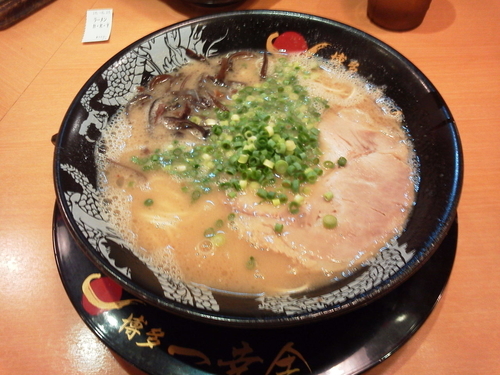 「ラーメン 700円」@博多一幸舎 中洲店の写真