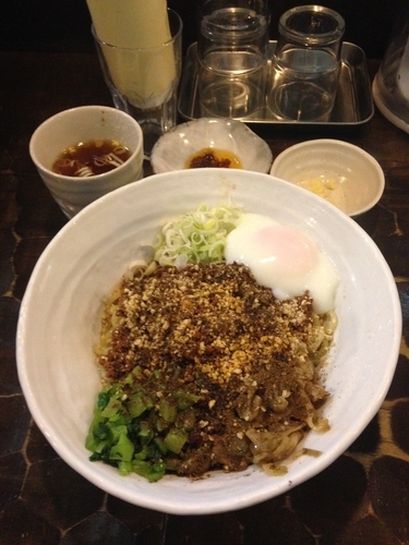 「坦々まぜそば  温泉玉子」@油そば 油虎の写真