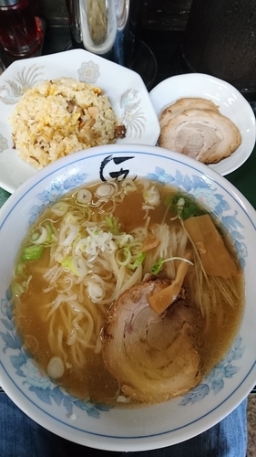 「チャーハンセット(醤油)900円チャーシュー2枚ラーパス」@一力の写真