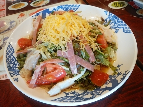 「たっぷり野菜の7品目冷やし中華(並盛・醤油)787円」@バーミヤン 渋川店の写真