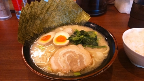 「味玉塩780円+海苔まし50円」@横浜家系ラーメン宮本商店の写真