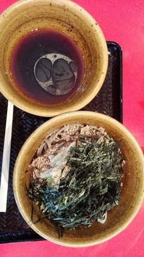 「肉そば(中)」@なぜ蕎麦にラー油を入れるのか。 西武新宿店の写真