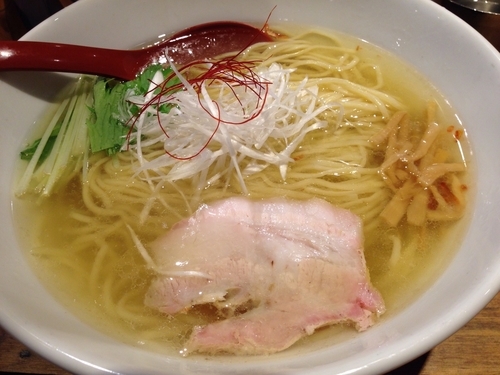 「塩ラーメン 中盛」@麺屋 翔 西新宿本店の写真