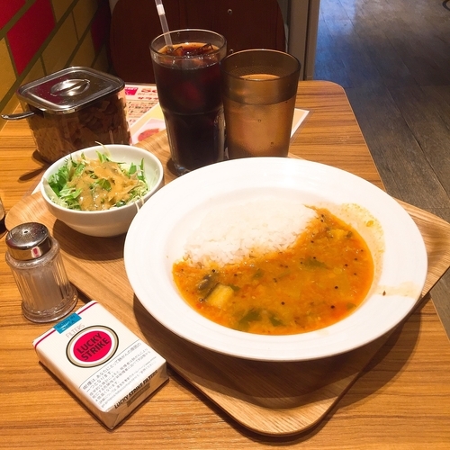 「サンバルセット（豆と野菜のカリー）」@エチオピア カリーキッチン 御茶ノ水ソラシティ店の写真