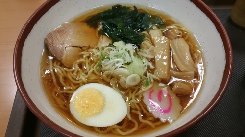 「らーめん(410円)」@名代 富士そば 池袋店の写真