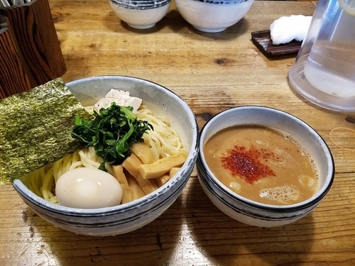 「つけ麺(800円)、大盛り(100円)、味玉(100円)」@麺や わたるの写真