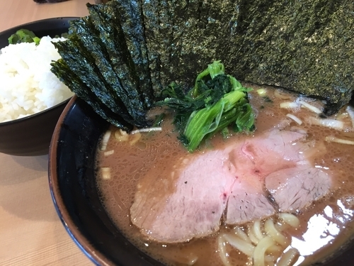 「ラーメン 並 650円 のり増しダブル 100円」@横浜家系らーめん 武道家 賢斗の写真